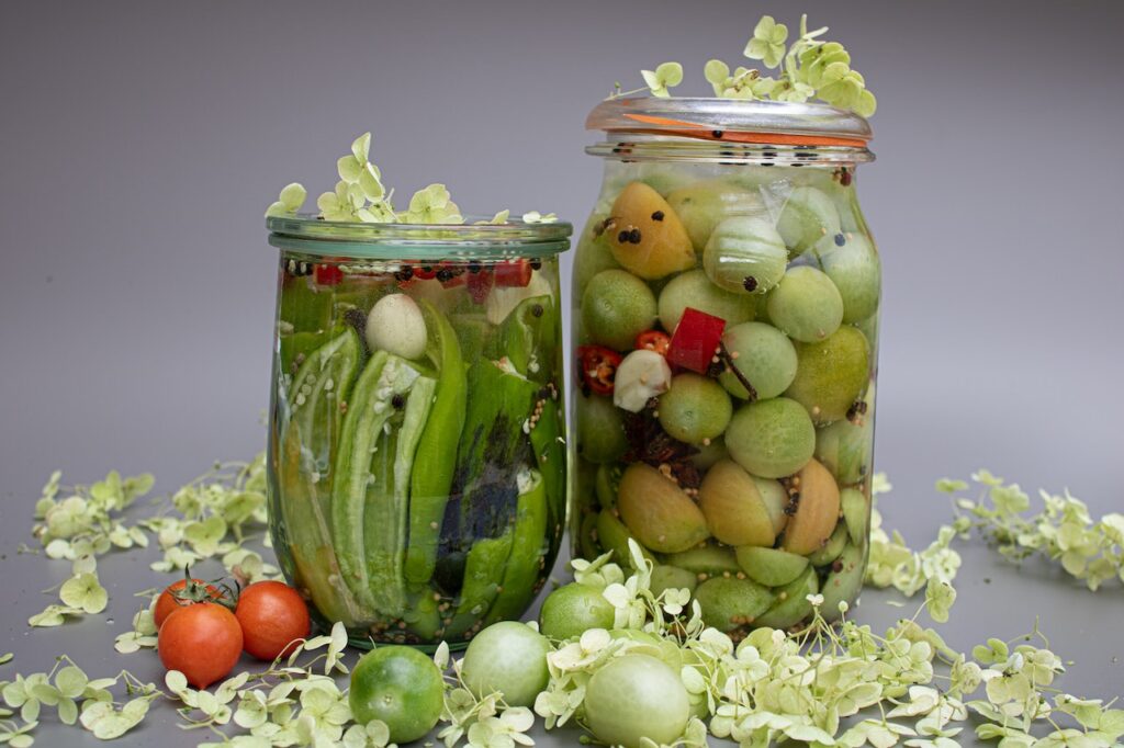 WHAT FOODS HELP BOOST MOOD Fermented foods 