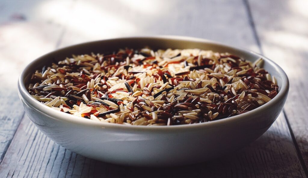 WHAT FOODS HELP BOOST MOOD Whole grains