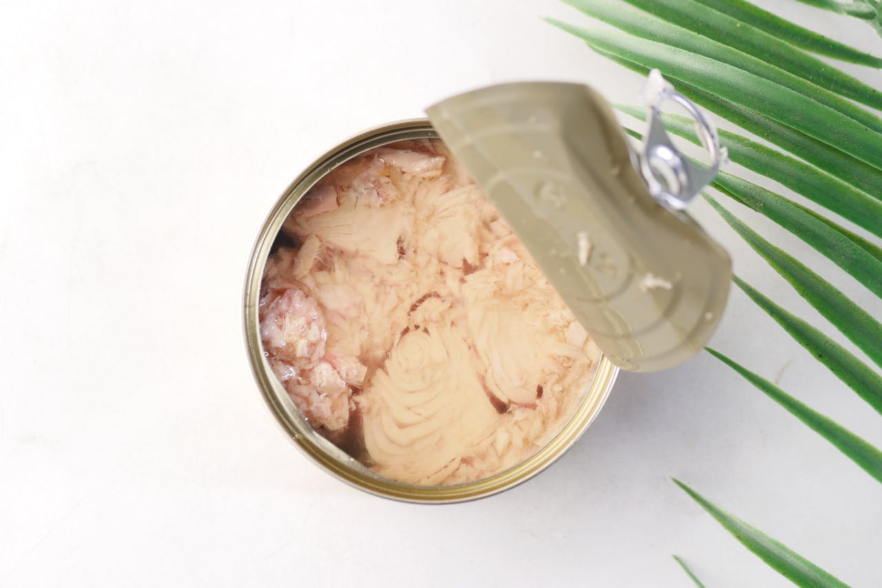 how much canned tuna is safe to eat per week